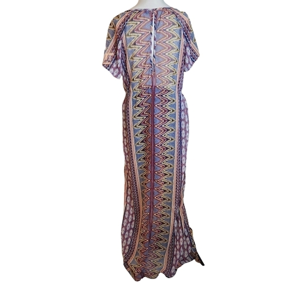 Patrons of Peace Printed Maxi Dress - Picture 4 of 6